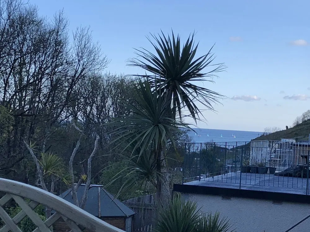 2 Bed Villa Sleeps 4 - Wifi Garden Sea Views