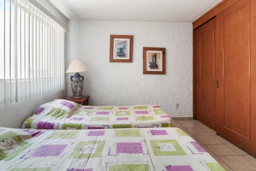 Suite Ubicadísima Zona Residencial Los Arcos 3 Recámaras 102 Cortijo