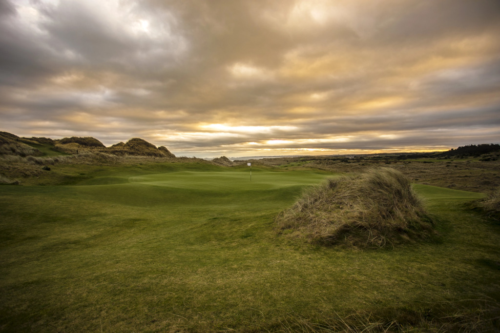 Trump MacLeod House & Lodge, Scotland