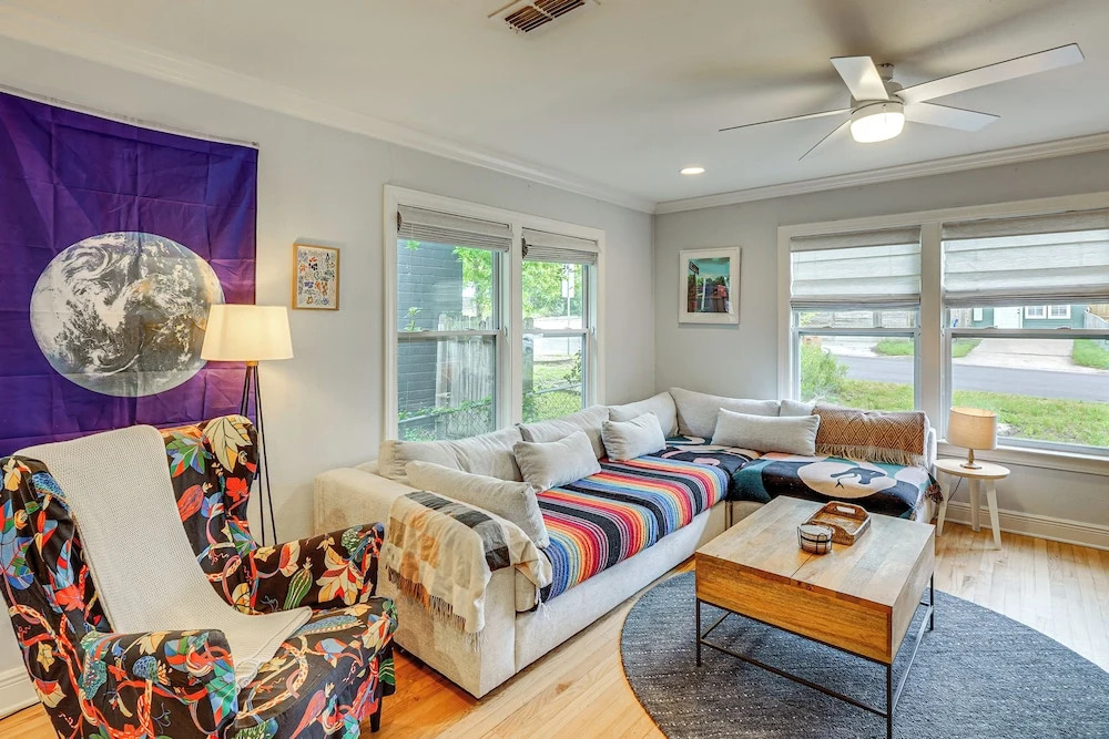 Old Austin Vibes! Spacious Yard & Porch Near UT