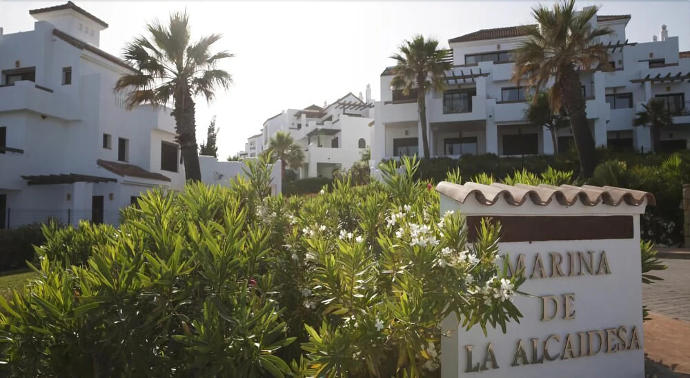 2 bedrooms apartment with sea view