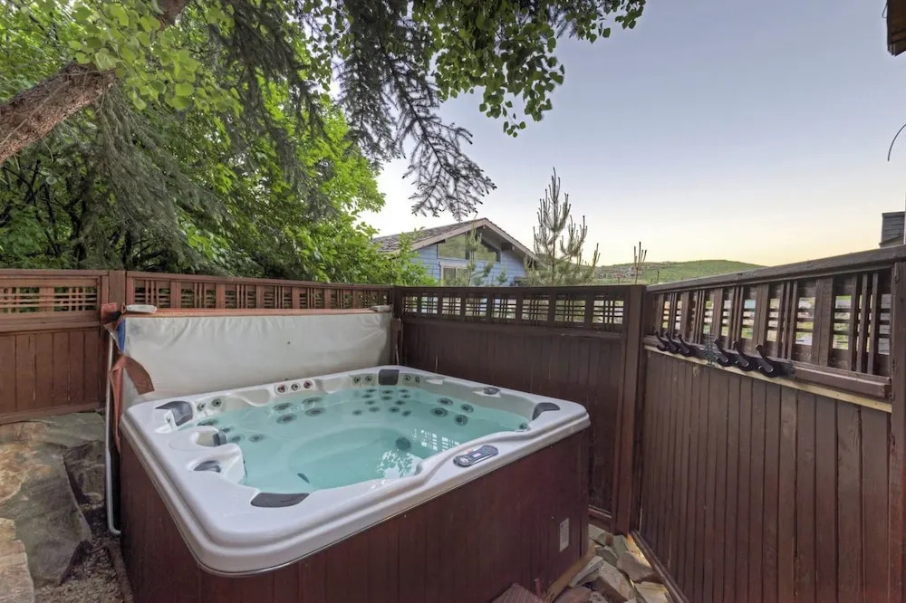Abode at Big Game Lodge