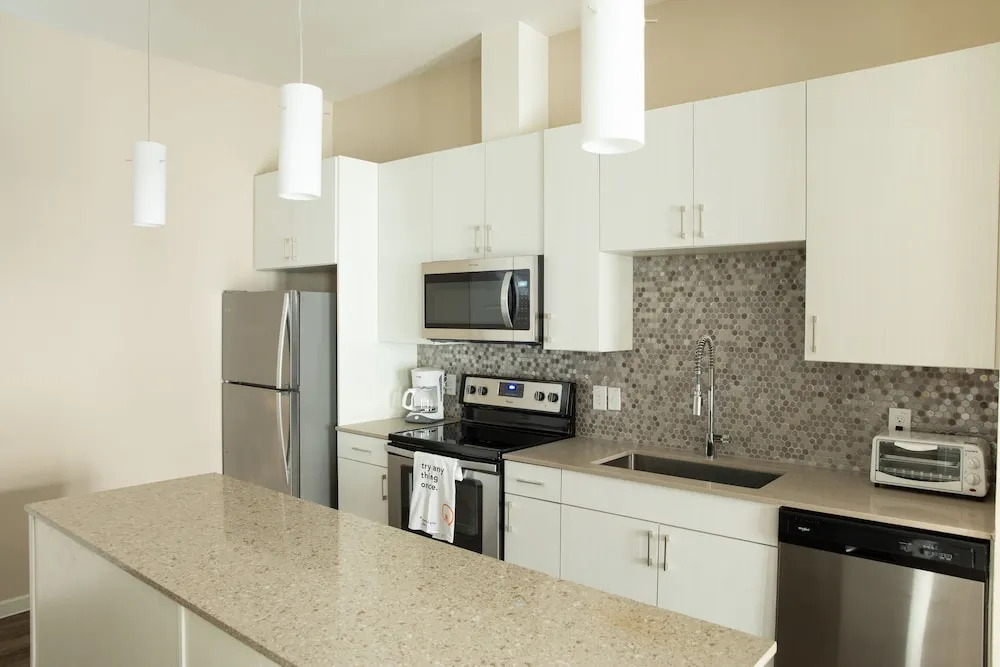 Chic Apts Barton Creek by WanderJaunt