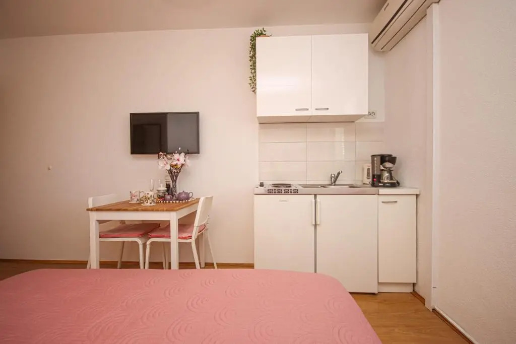 Apartments Nina