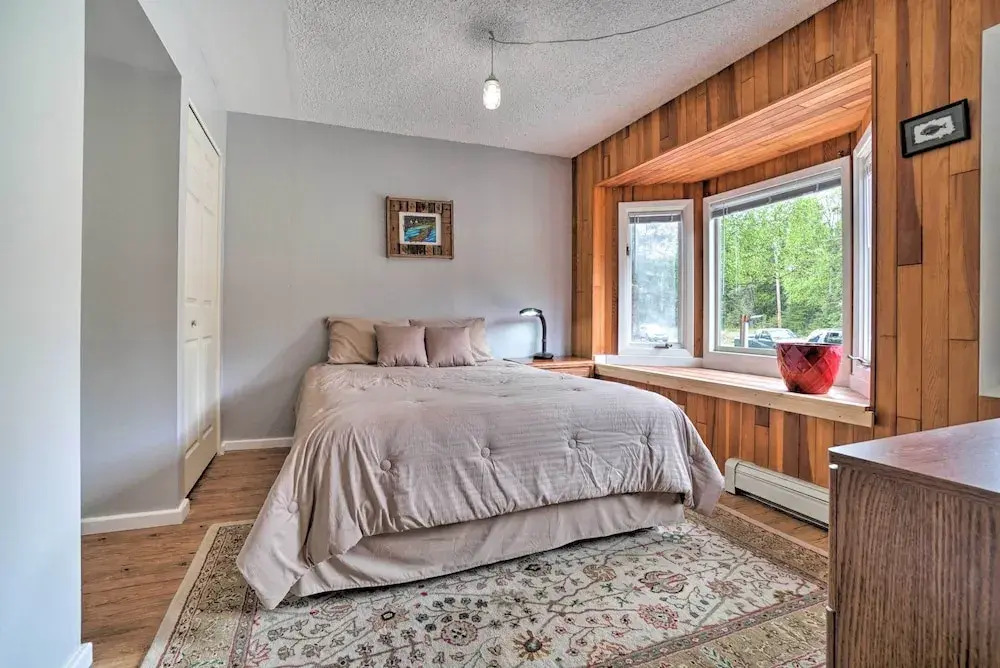 Convenient Kenai Apt - 3 Mi to Beach & Fishing
