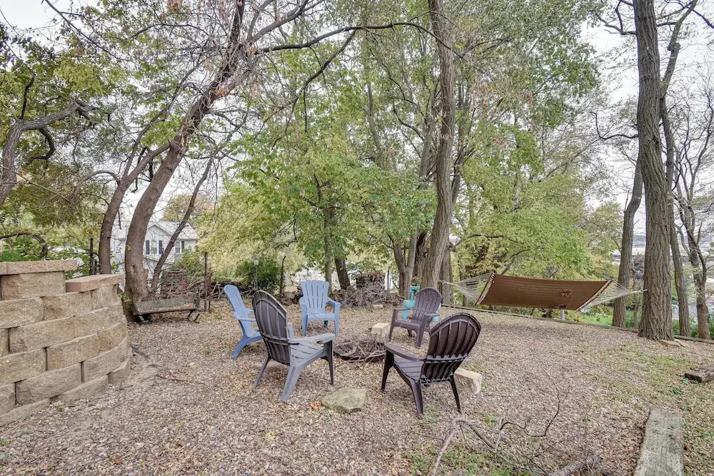 Large Home w/ Game Room, 4 Mi to Mississippi River