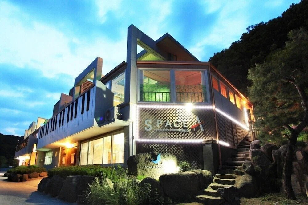 Space M