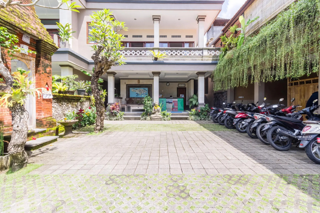 Kiskenda Cottages & Restaurant