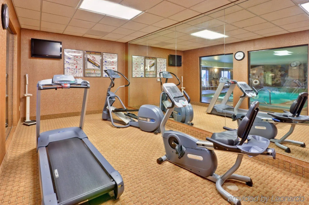 Holiday Inn Express Hotel & Suites Clinton by IHG