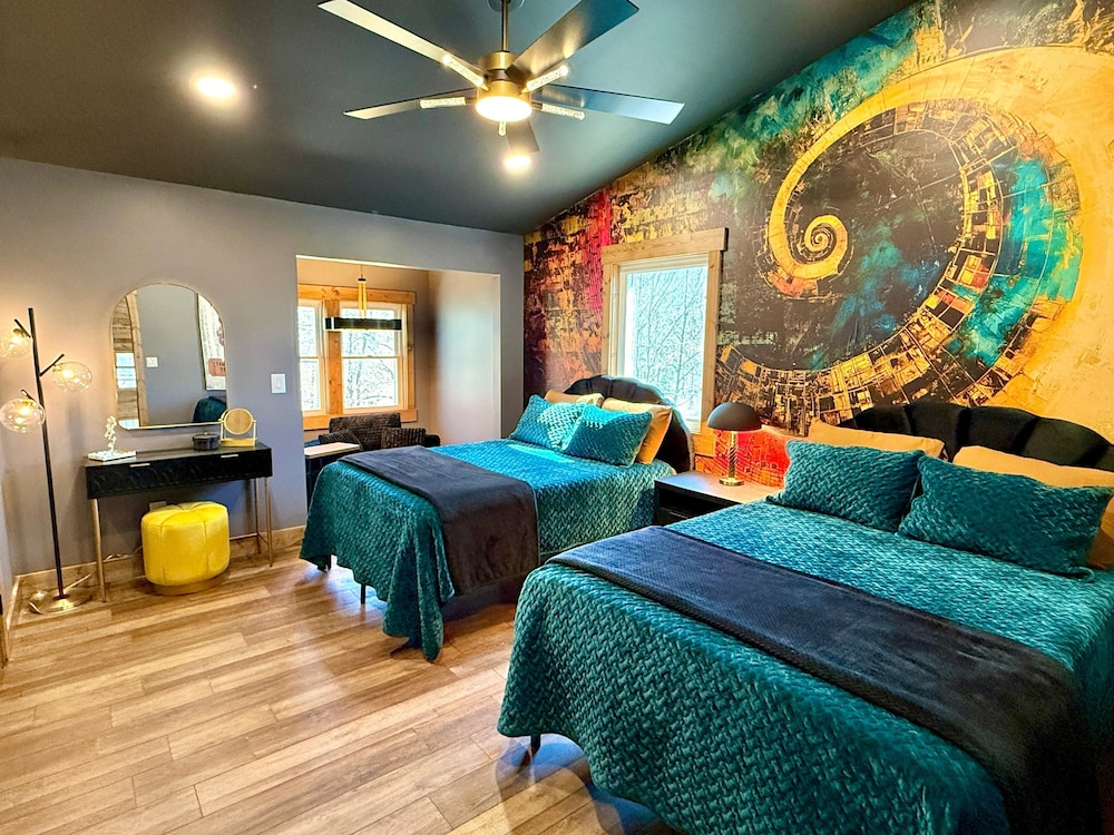 Dolly's Harmony Haven 3 Bedroom Cabin