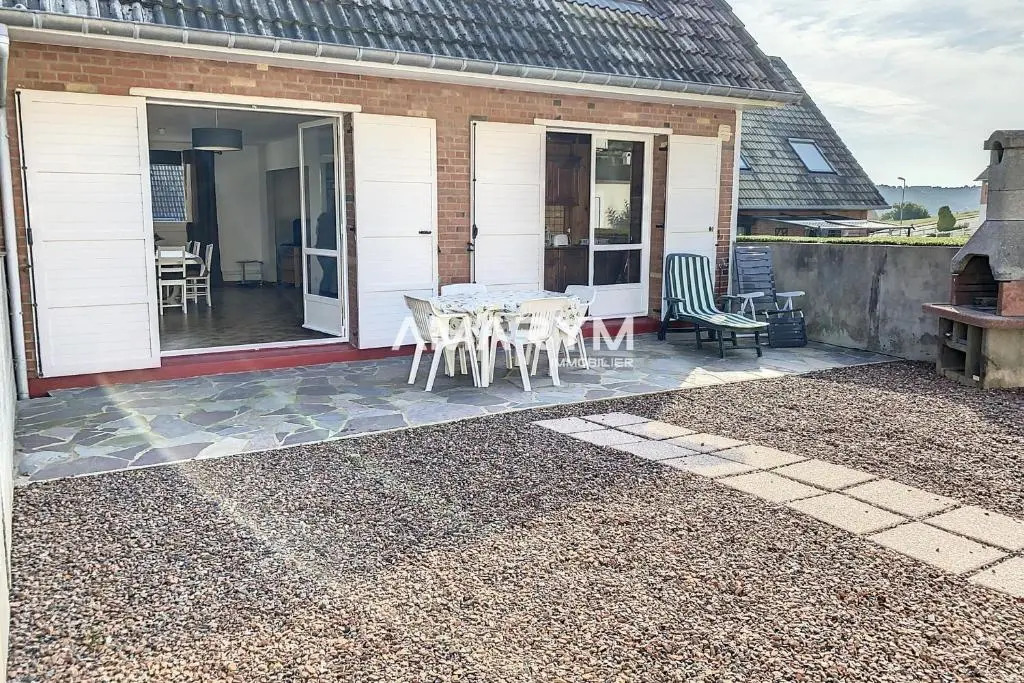Charmante maison avec jardin et stationnement