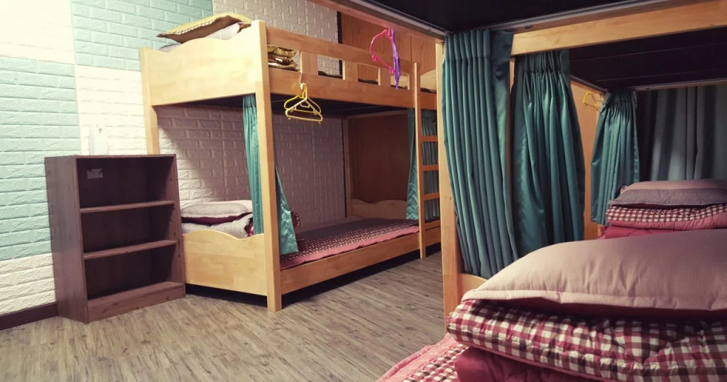 Elmar Guesthouse - Hostel