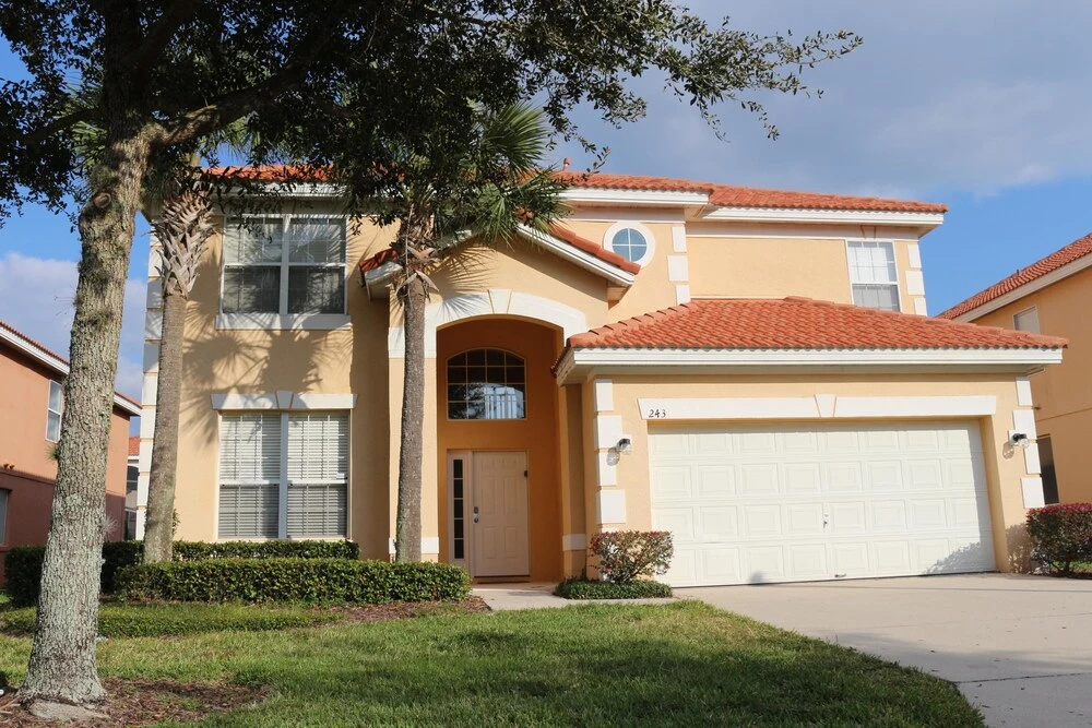 Daniel's Solana House 6 Bedroom Home by Redawning