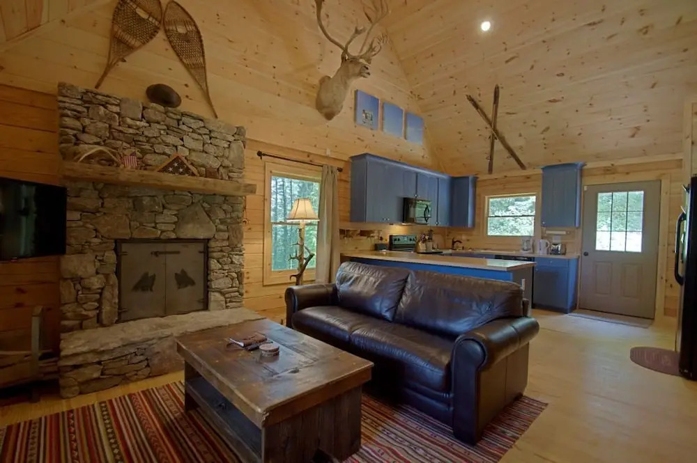 Taj's 3 Bedroom Cabin - 3 Br Cabin