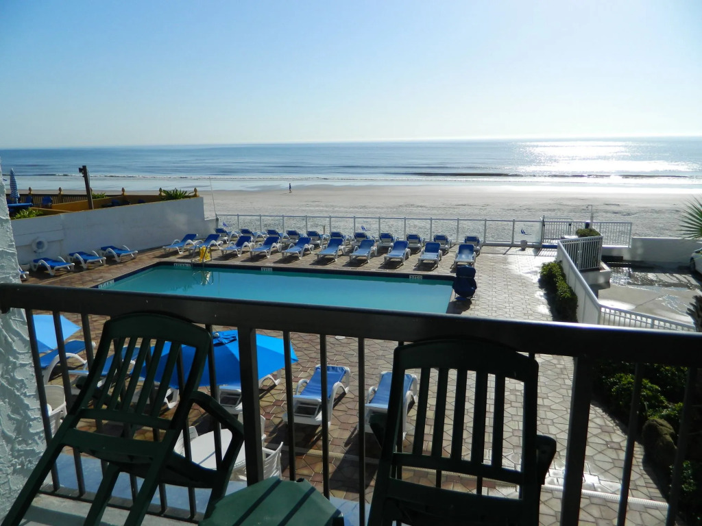 Tropical Winds Resort Hotel