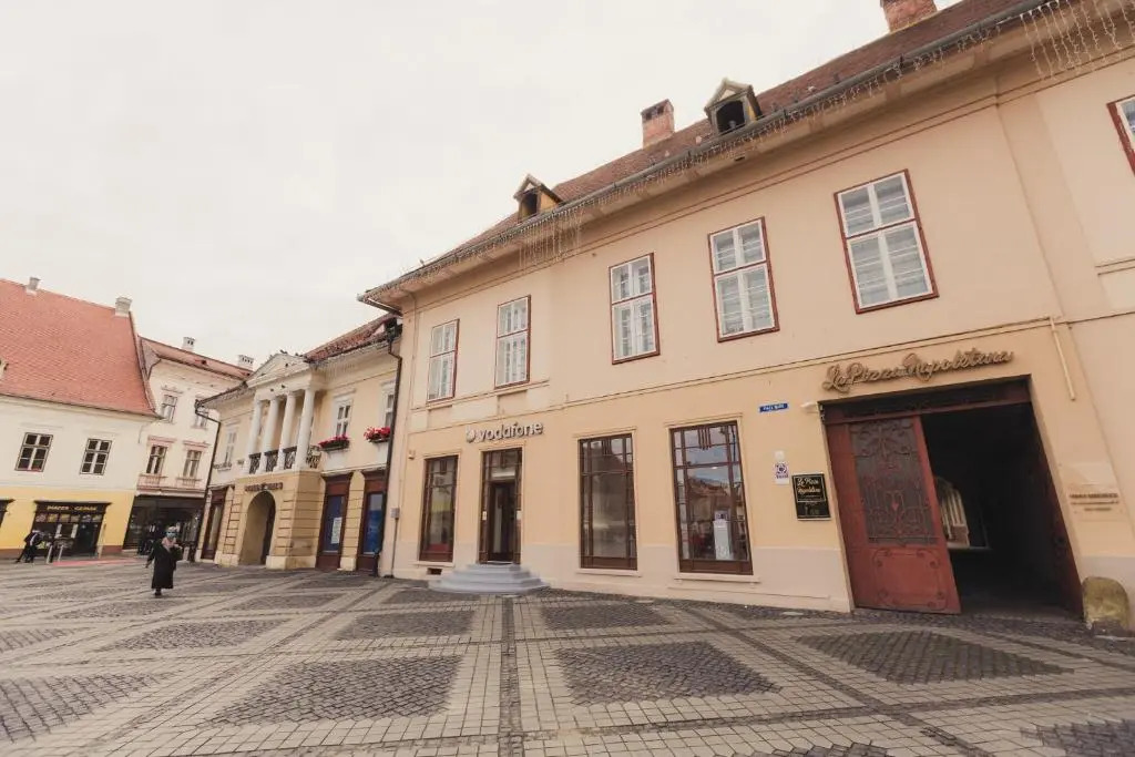 Vendi Grand Square Residence
