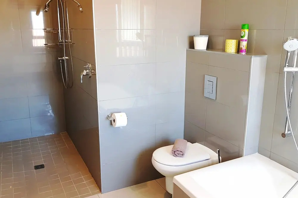 8 Aquila Covo Self catering