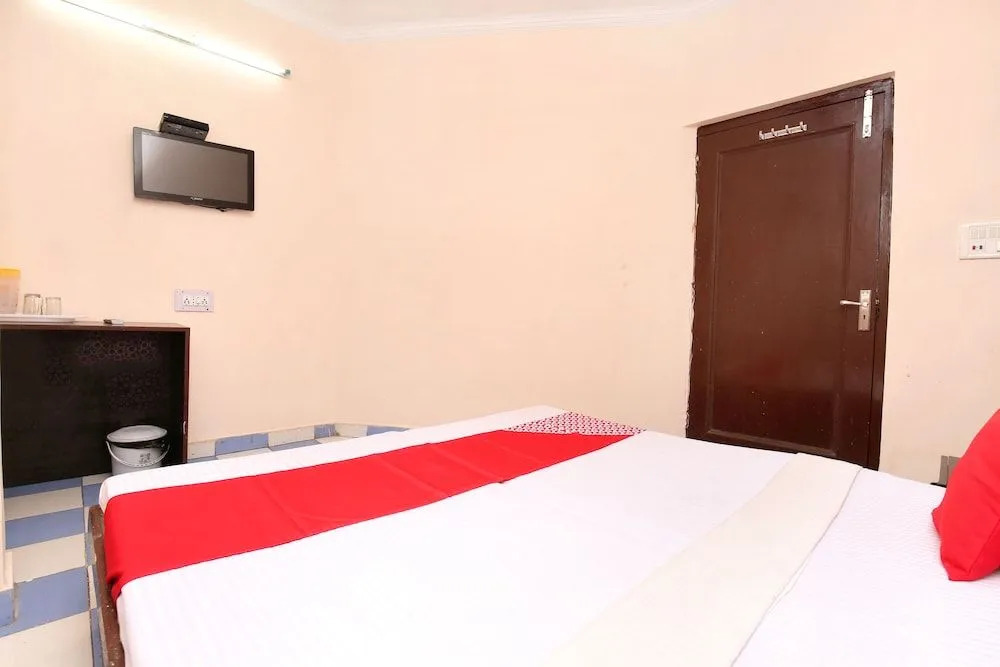 OYO 19473 Rr Residency