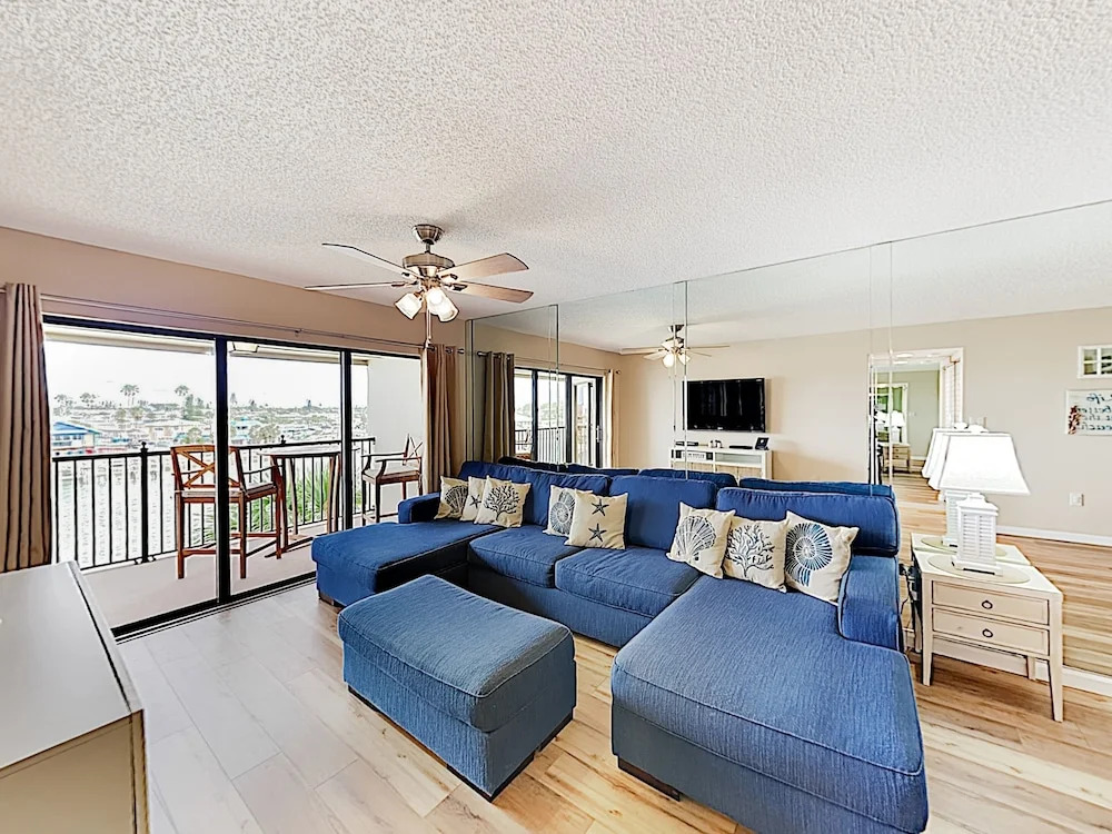 Bayshore Unit 402 - 2 Br Condo