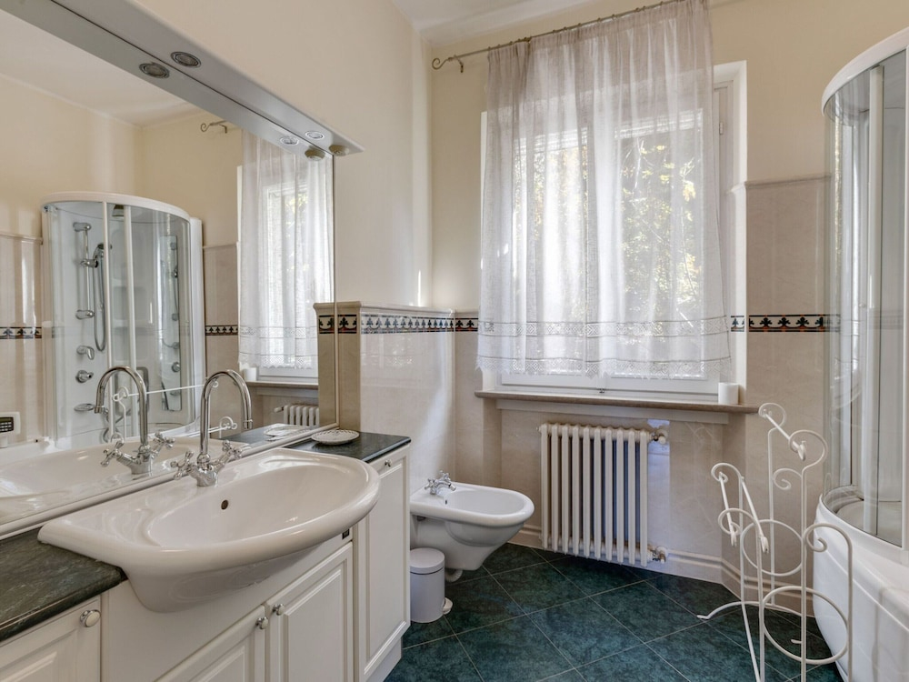 Villa Near Lake Garda With Bubble Bath