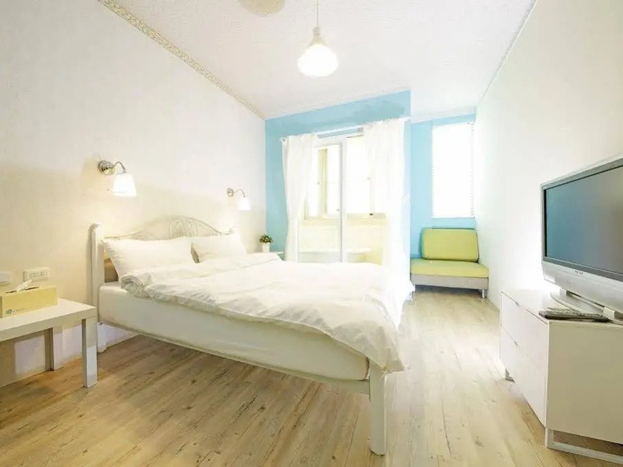 Slow Hostel III