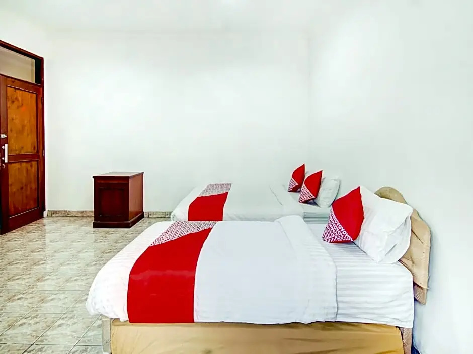 Urbanview Hotel Yampi TB Simatupang