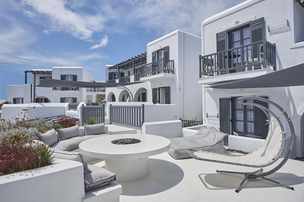Parian Boutique Hotel