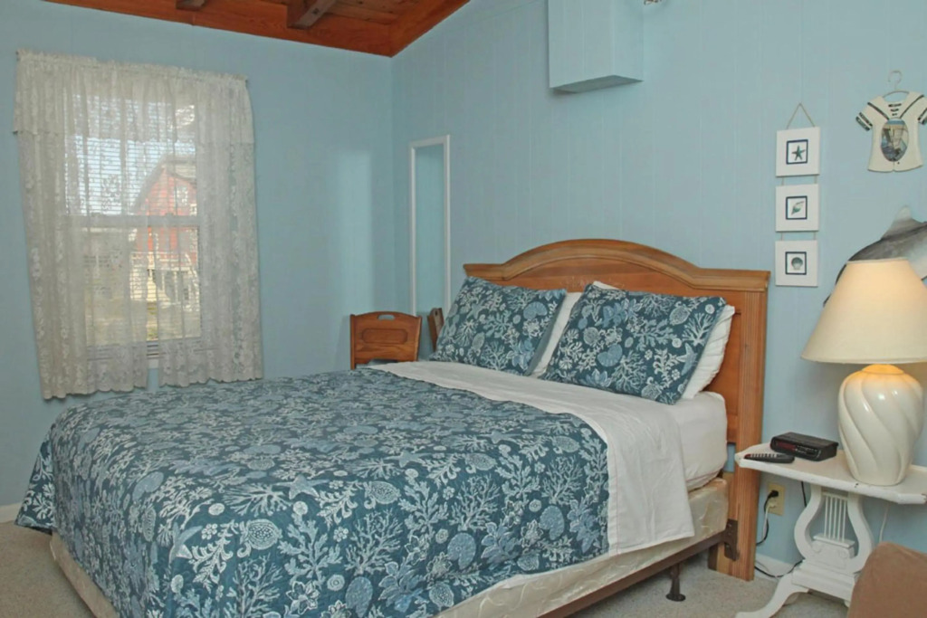Cabana Boy by Oak Island Accommodations