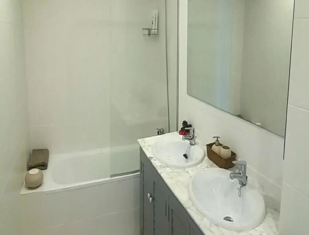 Malaga 103327 2 Bedroom Apartment By Mo Rentals