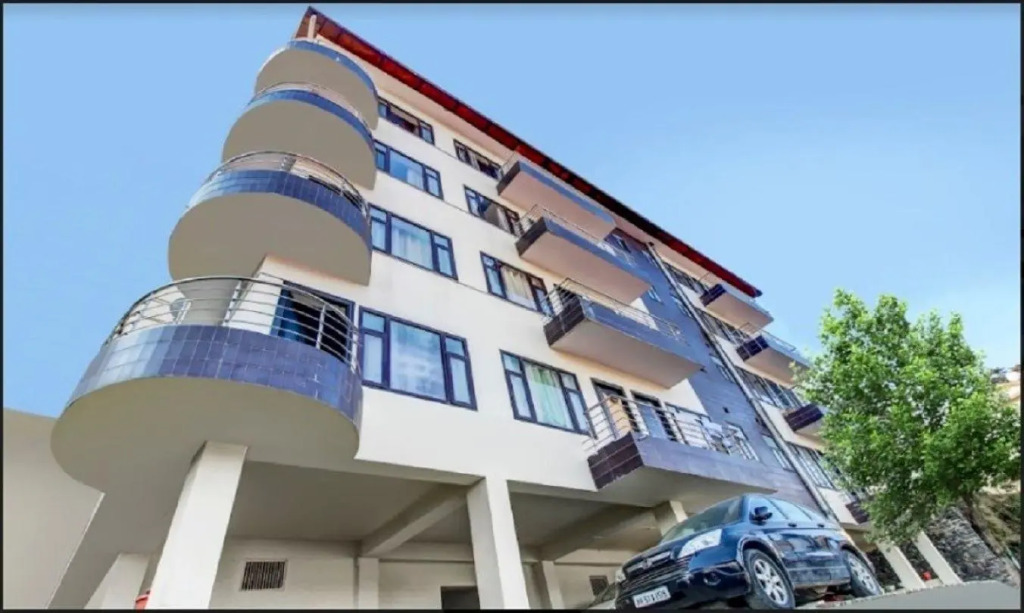 Uphill Courtyard