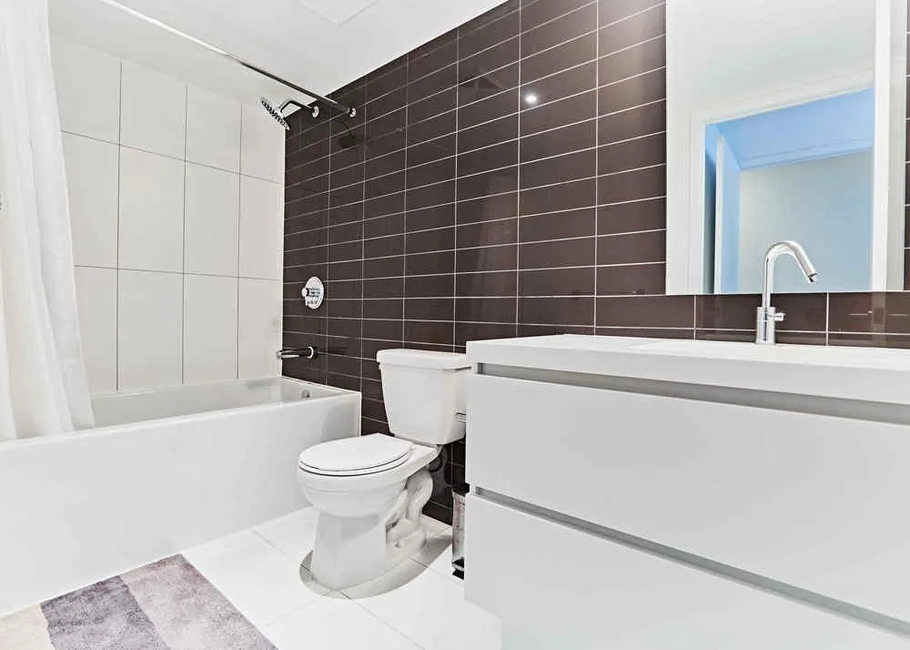 2 Storey Downtown Townhouse