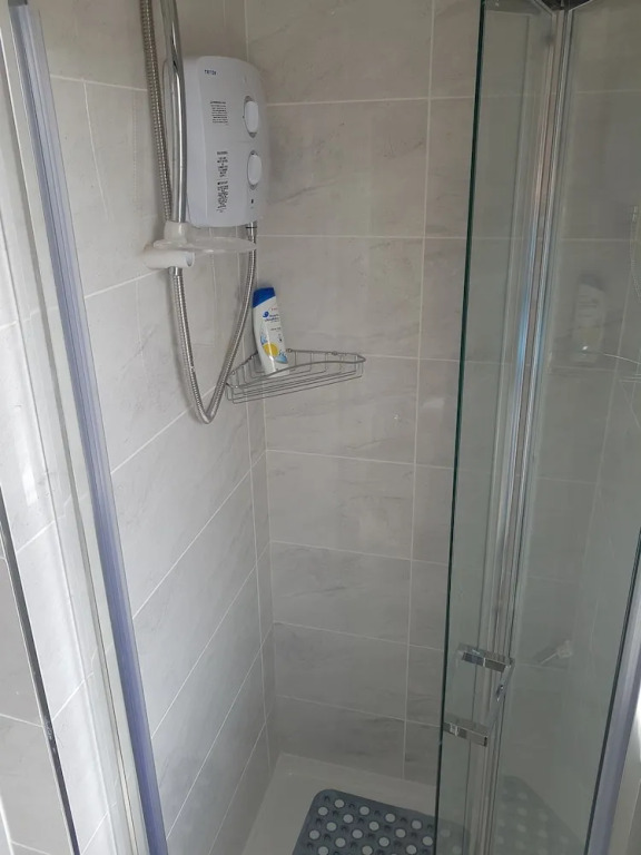 3 Bed Newly Renovated Cork city Sleeps 5