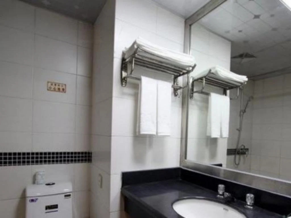 Guilin Weihang Hotel