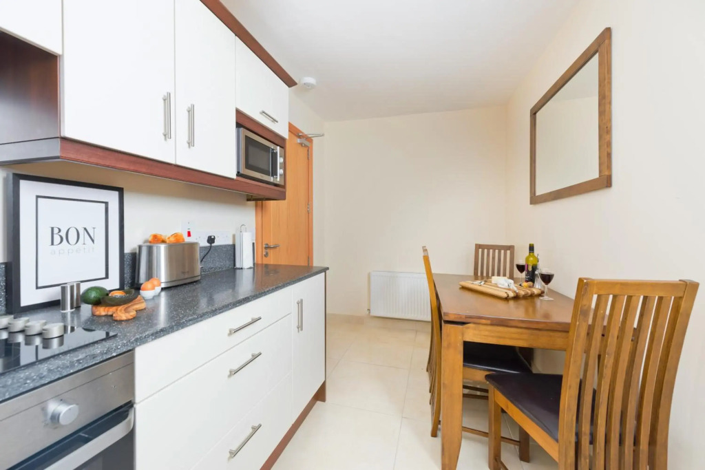 Five Lamps Suites
