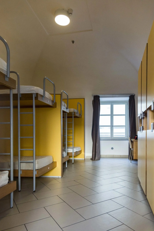 Seven Hostel & Rooms