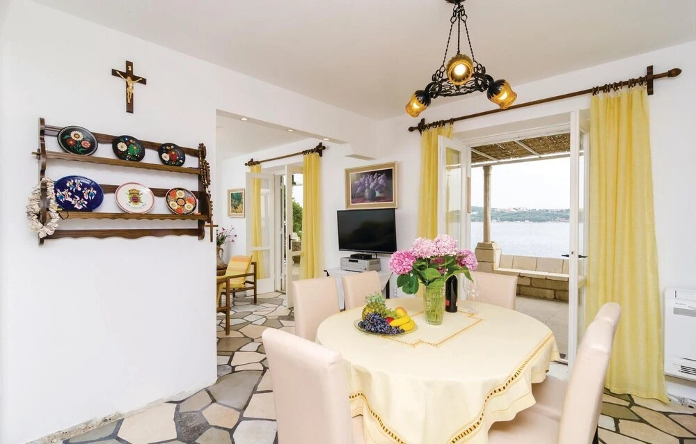 Awesome Home In Dubrovnik With House Sea View