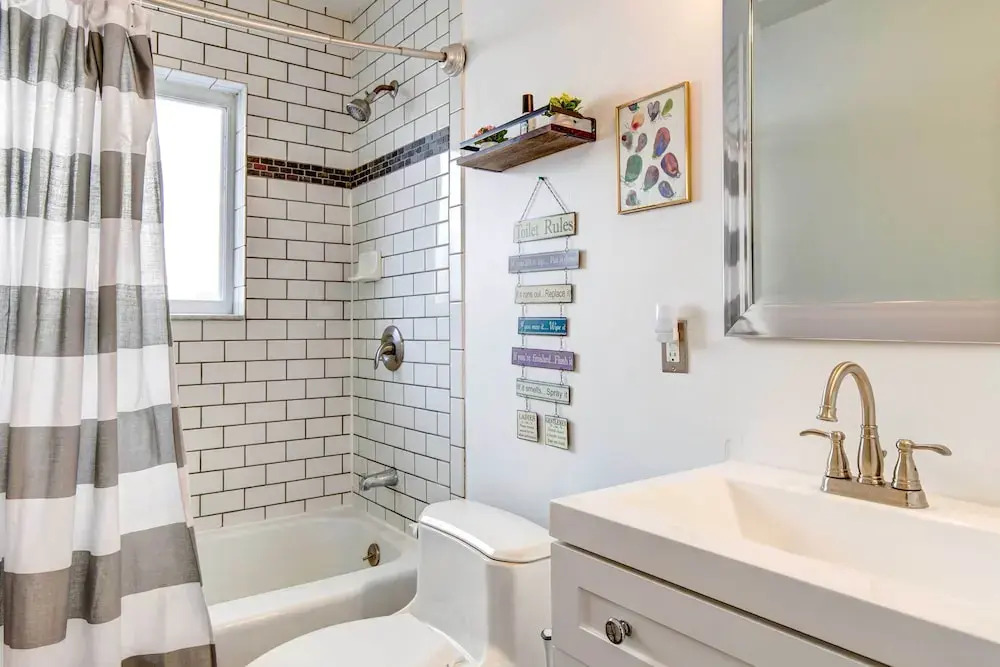 Pet-friendly Denver Home: Walk to Restaurants