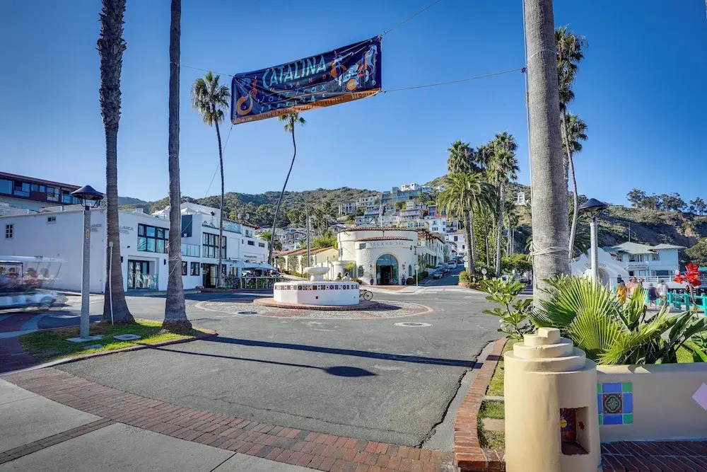 Avalon Cottage < Half-mi to Beaches & Crescent Ave