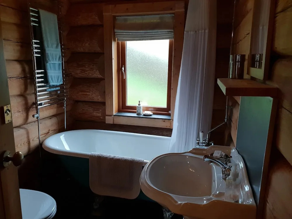 Newland Valley Log Cabins