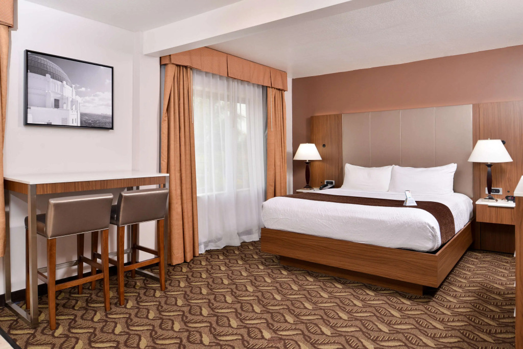 Best Western Airport Plaza Hotel   LAX Airport LA Stadium