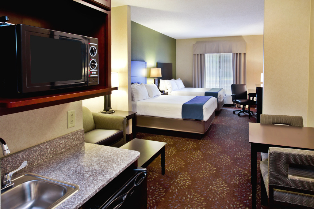 Holiday Inn Express Hotel & Suites Woodhaven by IHG