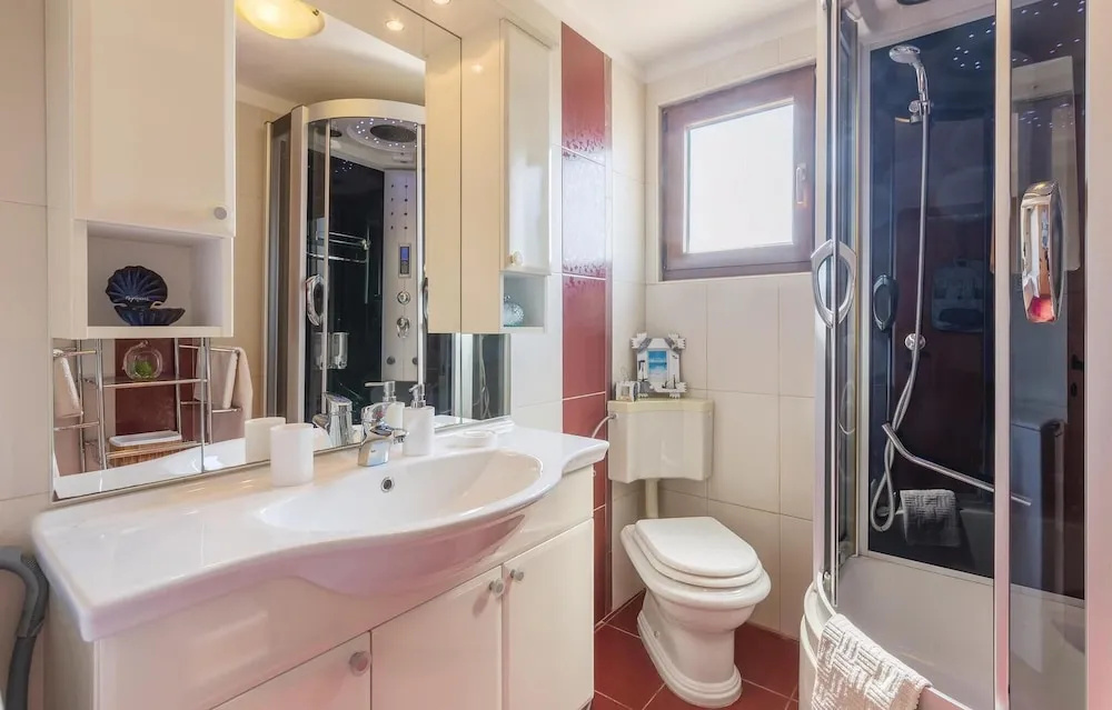 Awesome Home in Koromacno With Wifi and 1 Bedrooms