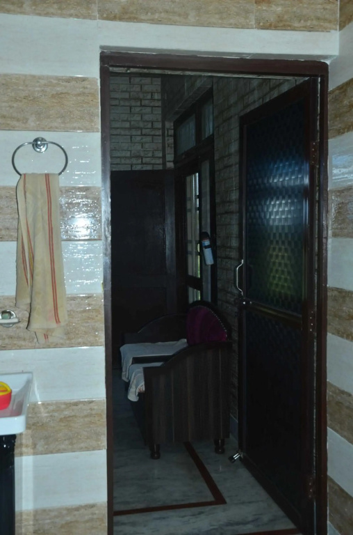 OYO HOME 92078 Pinky Homestay