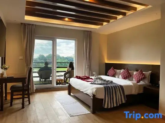 Royal Tiger Luxury Resort