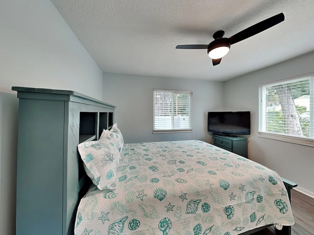 Beach House Lower