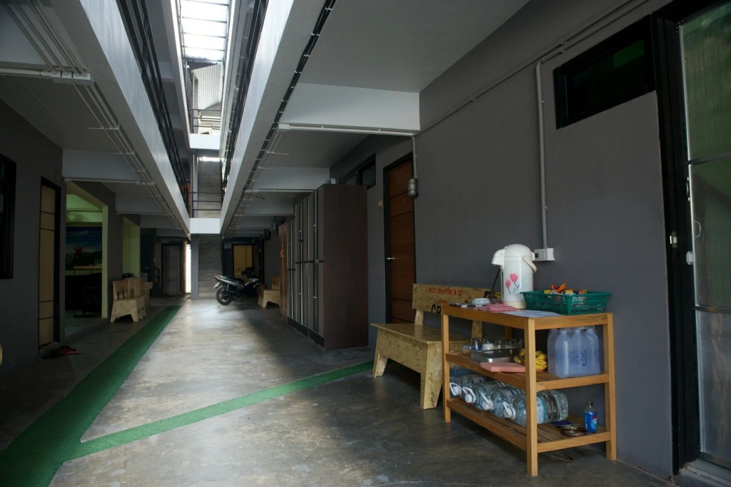 9 Hostel