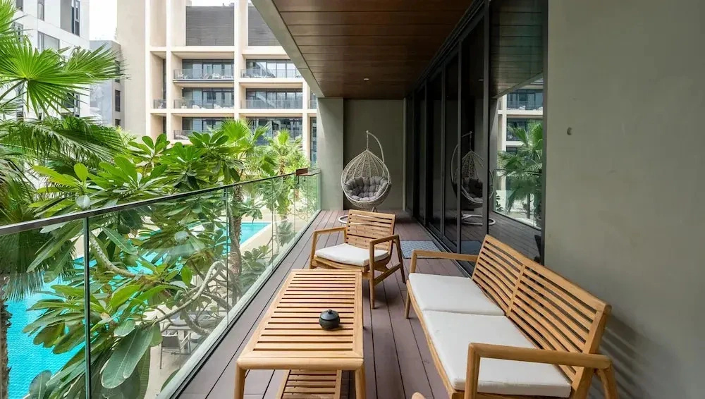 Trendy City Walk Living w Pool View Balcony