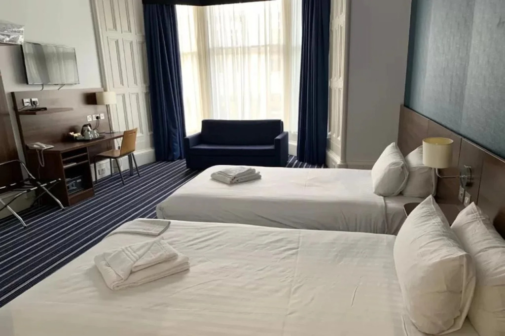 Piries Hotel