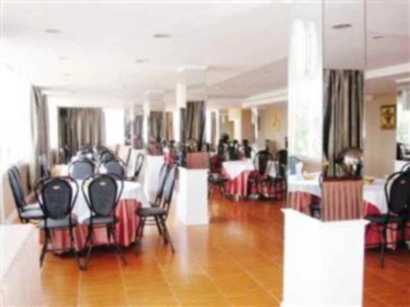 Lavy Hotel