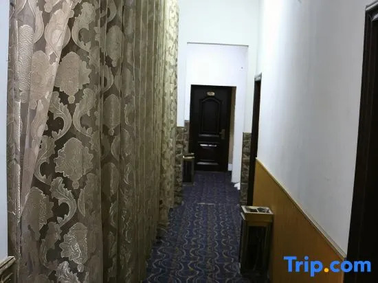 Xia Shun 8 Fashion Express Hotel